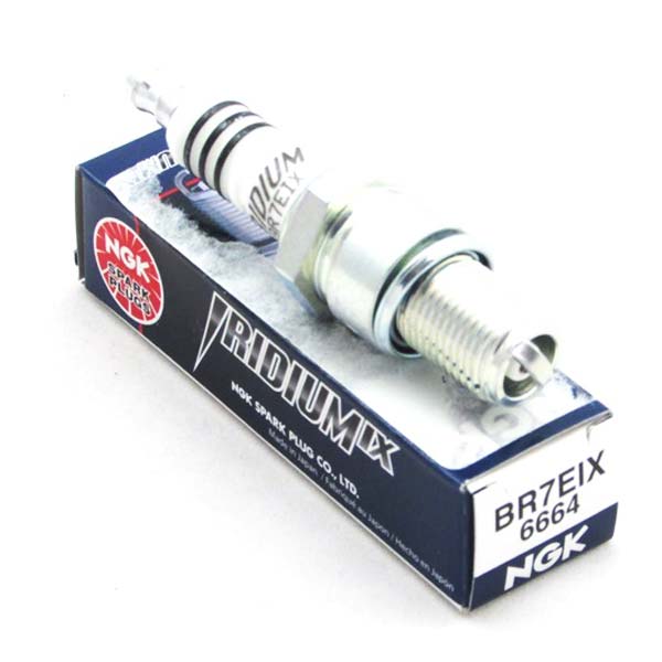 NGK IRIDIUM IX SPARK PLUG (6664 BR7EIX)